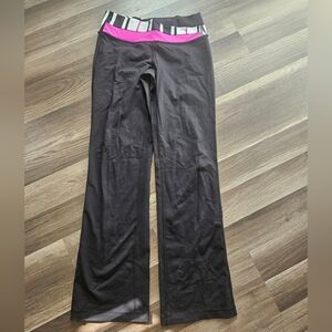 lululemon athletica Black Leggings with Pink and Black-White Stripe Waistband
